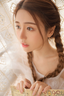 长在面包树上的女人